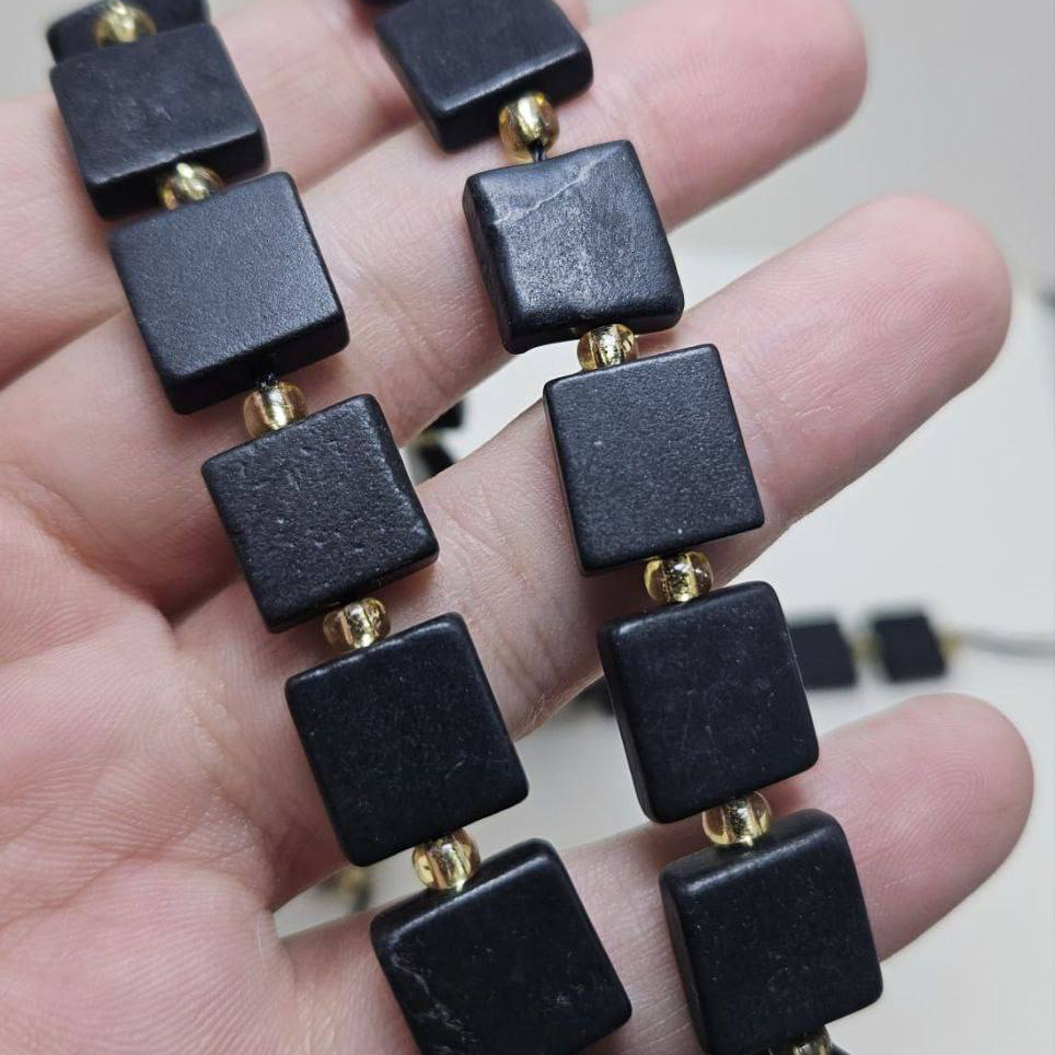 Бусины Шунгит размер 11*10мм натуральный камень